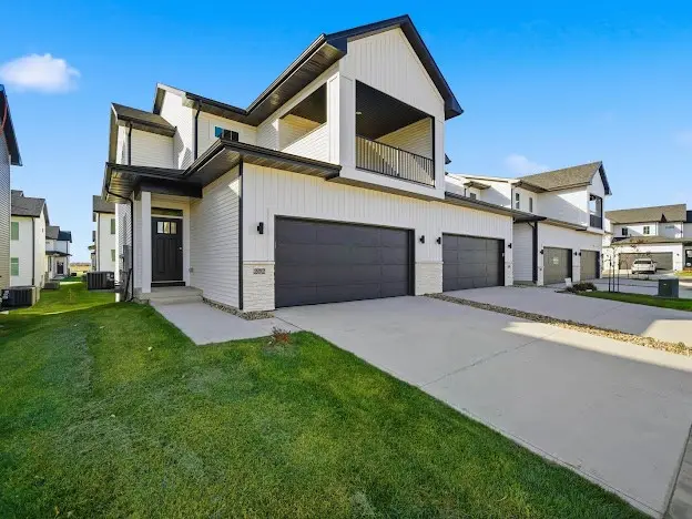 202 NE Doe Pointe Lane, Ankeny, IA 50021 - Image #1