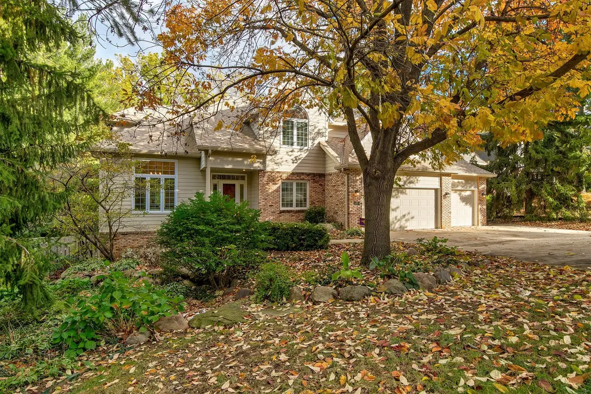 708 S 25th Court, West Des Moines, IA 50265 - #1