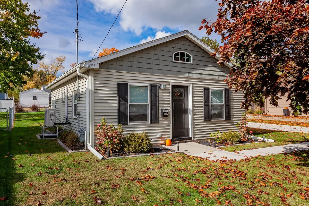 4104 69th Street, Urbandale, IA 50322 - Image #1