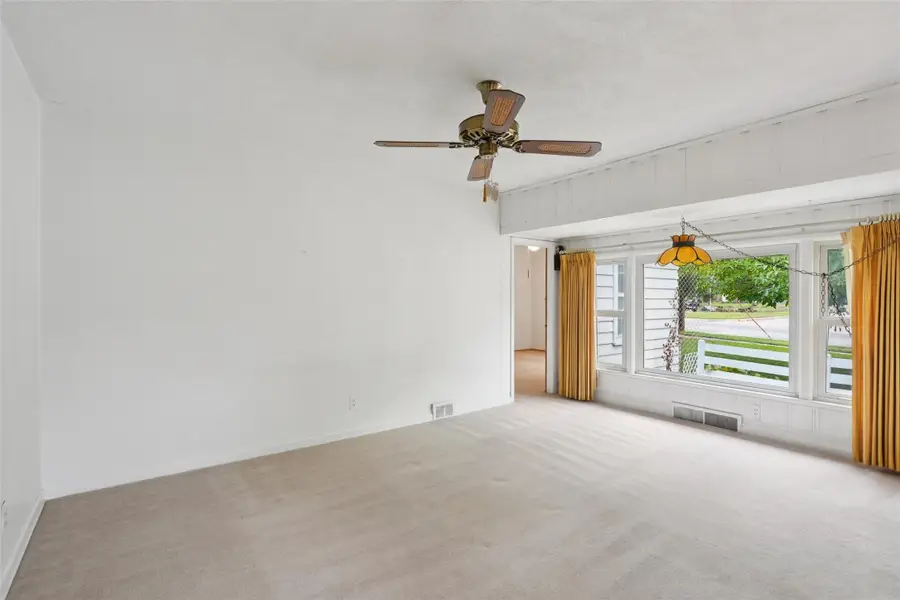 301 E 19th Street S, Newton, IA 50208 - Image #3