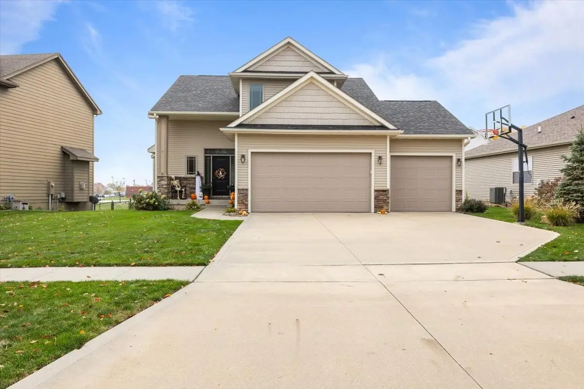 1015 NW Reinhart Drive, Ankeny, IA 50023 - #1