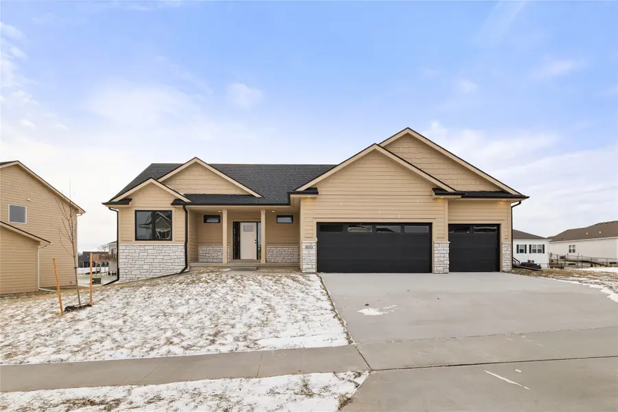 900 Hamilton Road, Waukee, IA 50263 - Image #2