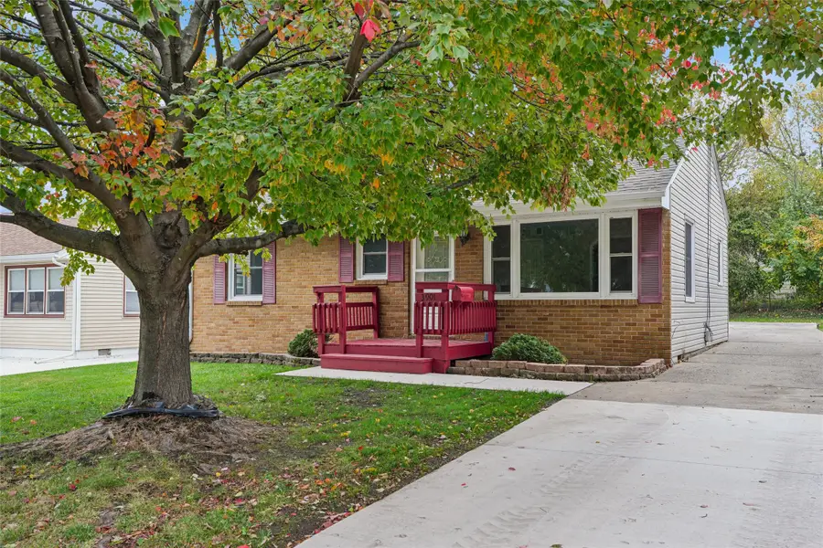 3901 54th Street, Des Moines, IA 50310 - Image #2