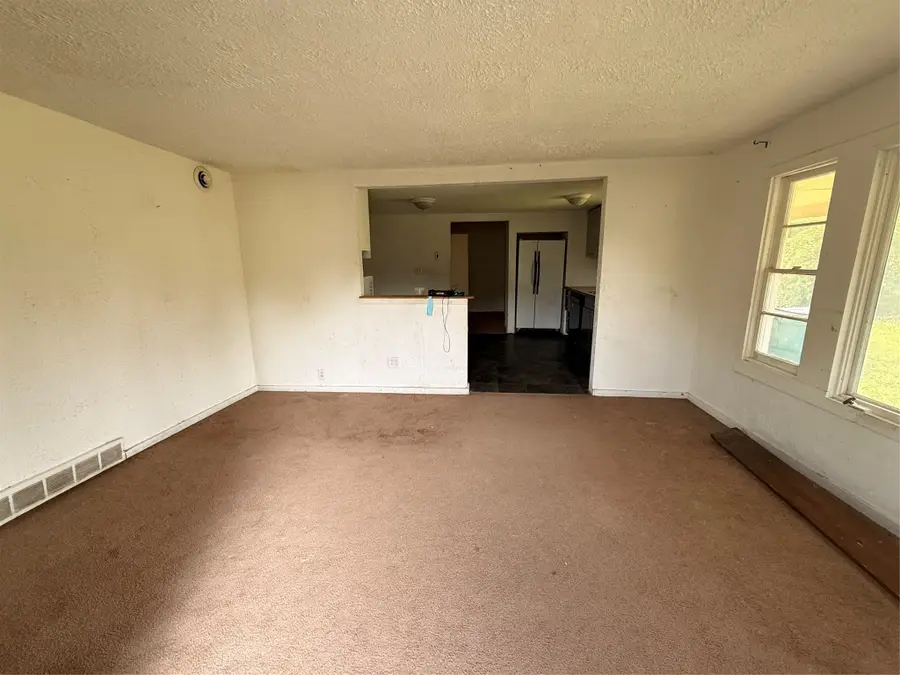 303 S Station Street, Mingo, IA 50168 - Image #2