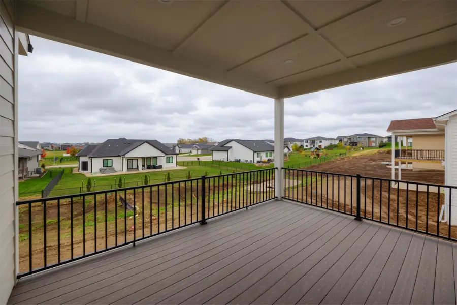 16624 Deerview Drive, Urbandale, IA 50323 - Image #3