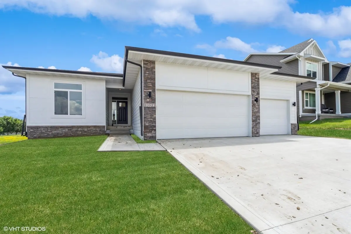 10022 NW 68th Avenue, Johnston, IA 50131 - #1