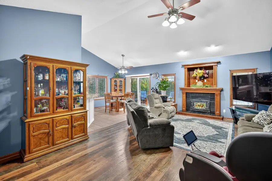 2211 SE Clover Ridge Drive, Ankeny, IA 50021 - Image #3