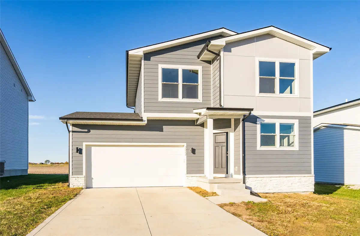 6922 SE 7th Avenue, Pleasant Hill, IA 50327 - Image #1