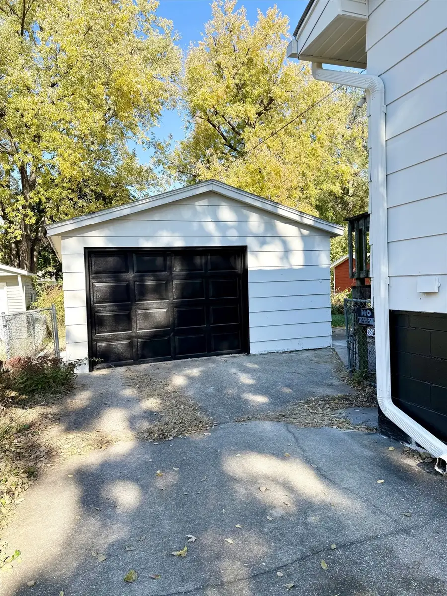 2940 Cleveland Avenue, Des Moines, IA 50317 - Image #2