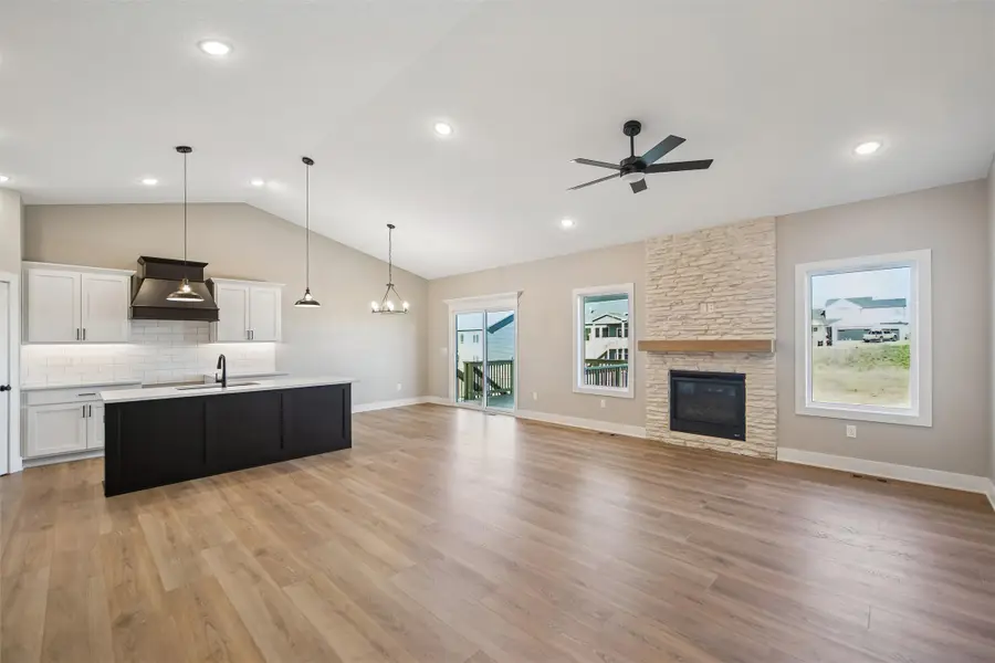 415 NW Red Oak Court, Waukee, IA 50263 - Image #3