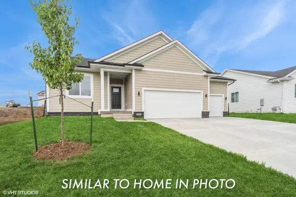 900 Walnut Drive, Norwalk, IA 50211