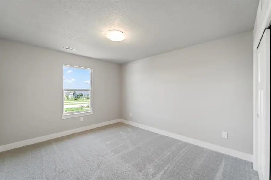 16409 Deerview Drive, Urbandale, IA 50323 - #3