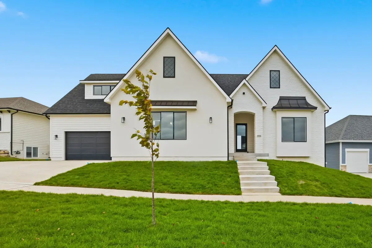 3945 Westgate Parkway, Clive, IA 50325 - Image #1