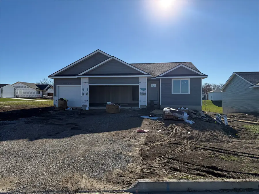 25132 Bluebird Circle, Adel, IA 50003 - Image #2