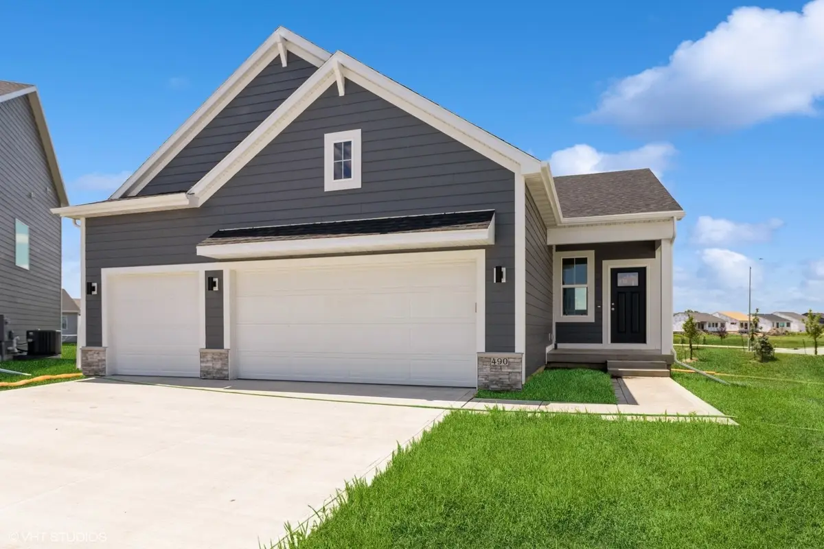 490 NW Independence Circle, Waukee, IA 50263 - #1