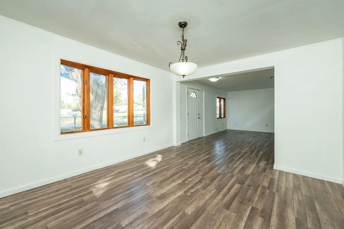 4725 NE 27th Court, Des Moines, IA 50317 - Image #1