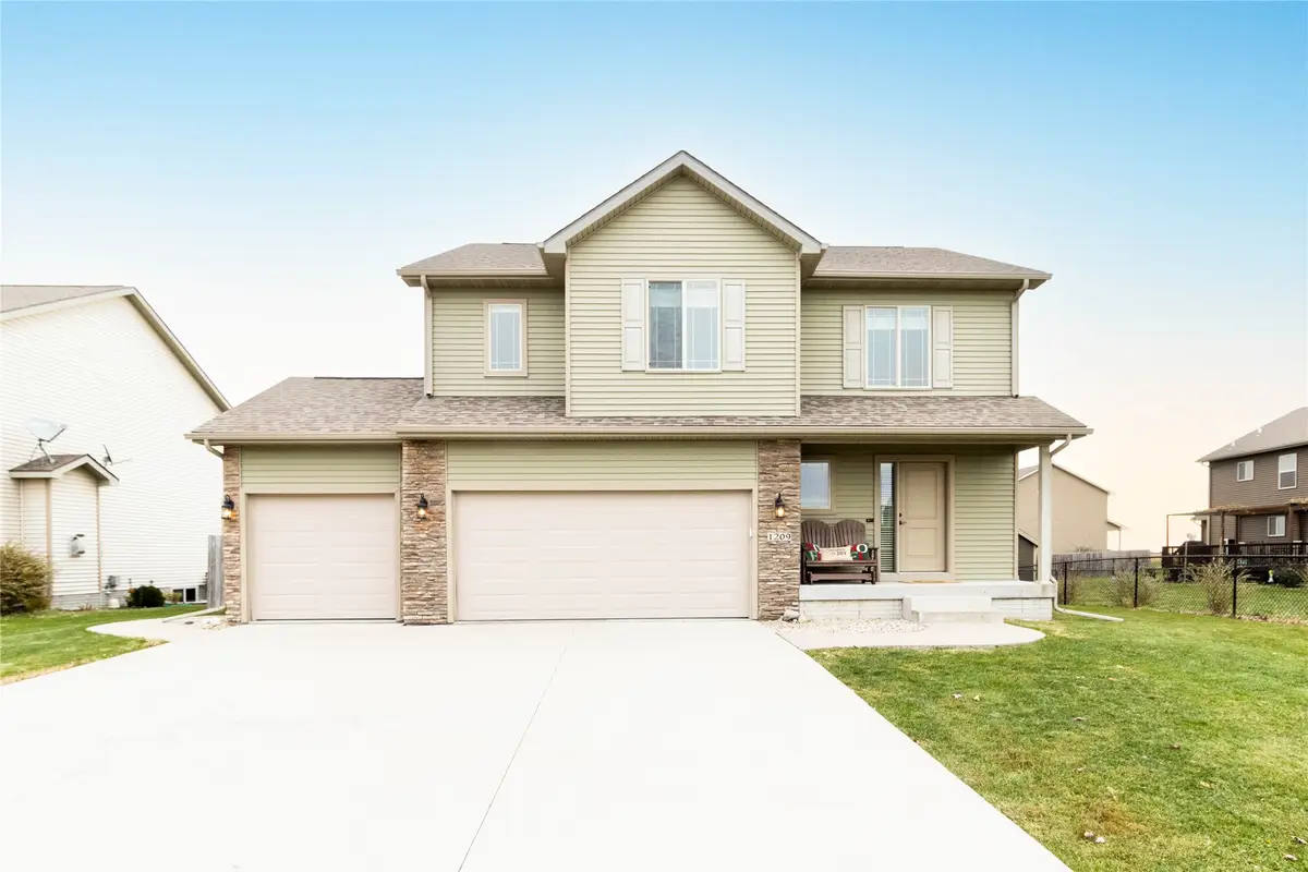 1209 Caitlin Drive Se, Bondurant, IA 50035 - Image #1