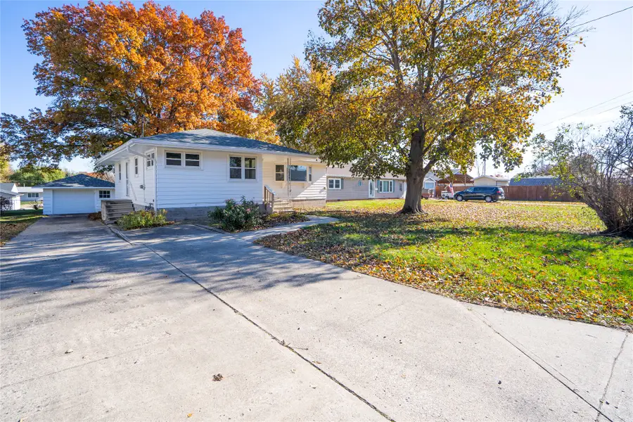 716 E 11th Street N, Newton, IA 50208 - Image #2