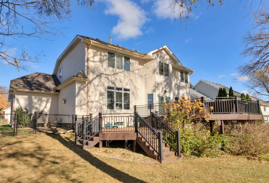 14448 Briarwood Lane, Urbandale, IA 50323 - Image #2