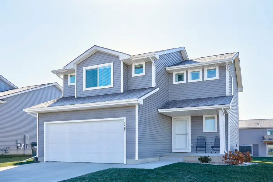 2409 Sunview Drive, Granger, IA 50109 - Image #2