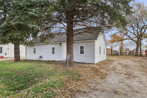 1784 B Avenue, Knoxville, IA 50138