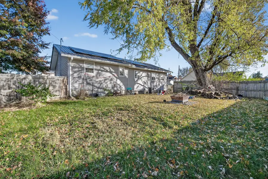 805 N Roche Street, Knoxville, IA 50138 - Image #2