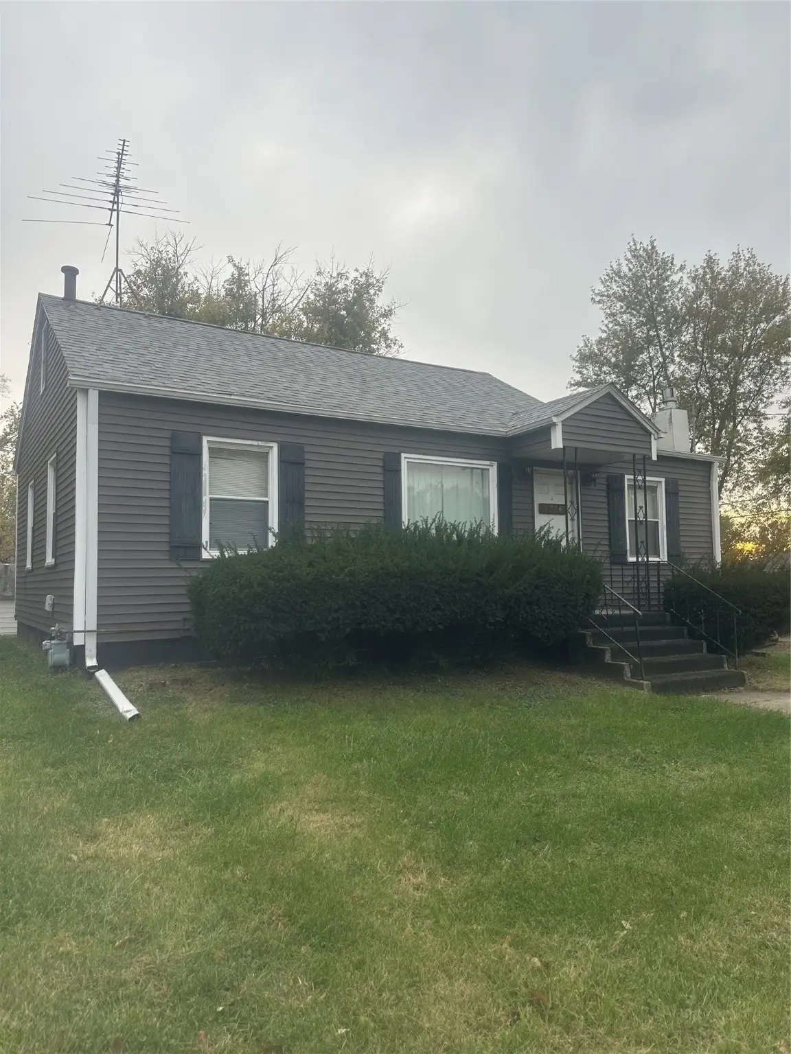 3201 Kinsey Avenue, Des Moines, IA 50317 - #1