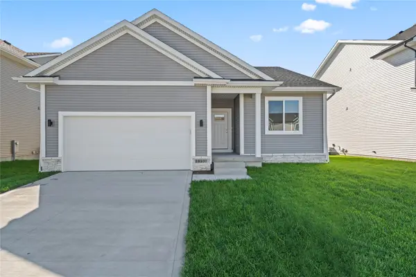 14230 Northpark Drive, Urbandale, IA 50323