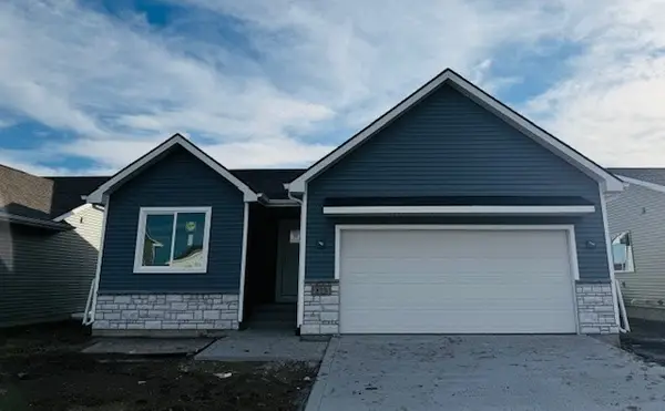 813 3rd Street Nw, Bondurant, IA 50035