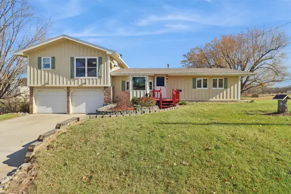 109 S West Avenue, Lacona, IA 50139