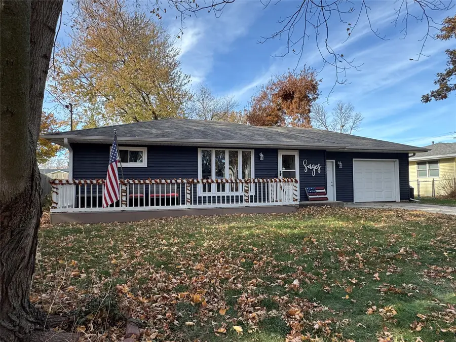 307 E 19th Street N, Newton, IA 50208 - Image #2