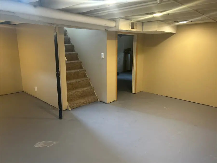 2201 37th Street, Des Moines, IA 50310 - Image #3