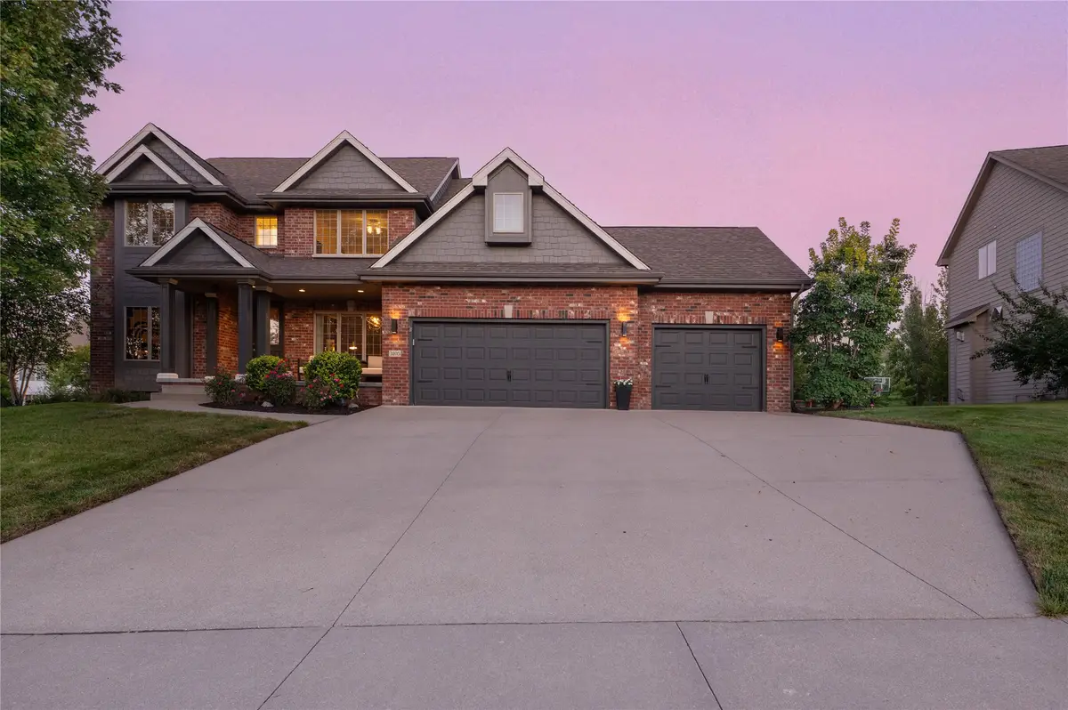 3105 152nd Street, Urbandale, IA 50323 - Image #1