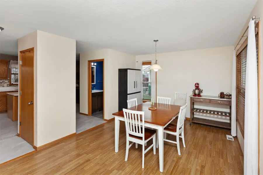 1003 10th Avenue Se, Altoona, IA 50009 - Image #3