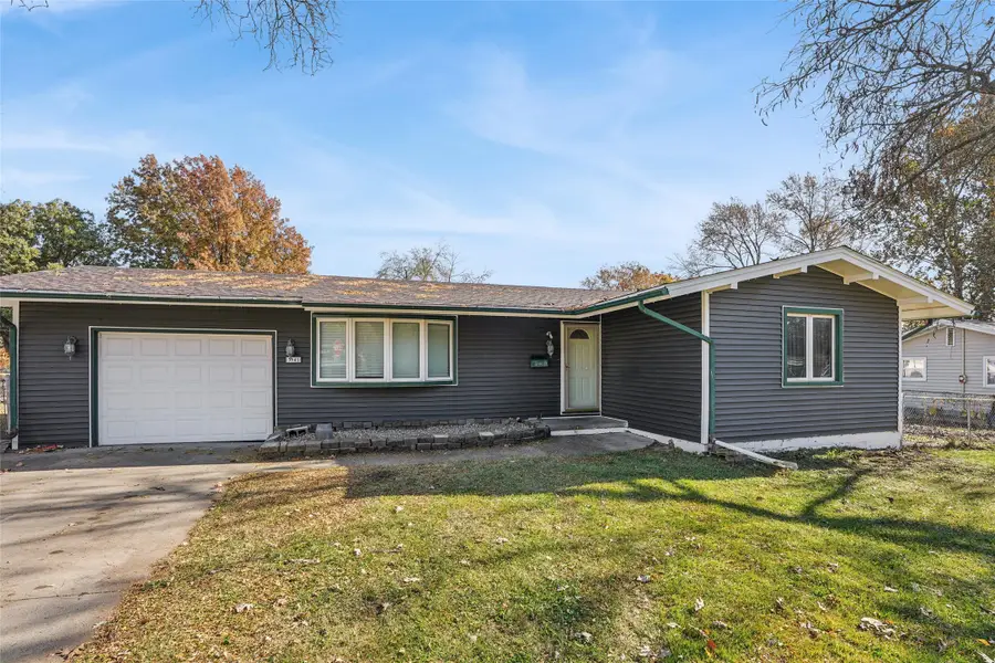 3941 30th Street, Des Moines, IA 50310 - Image #2