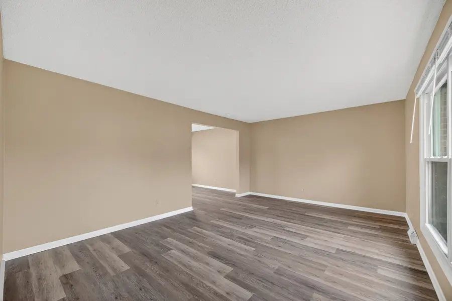 323 E Broad Street, Des Moines, IA 50315 - Image #2