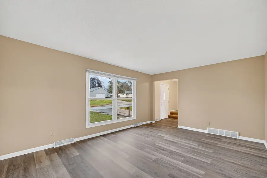 323 E Broad Street, Des Moines, IA 50315 - Image #3