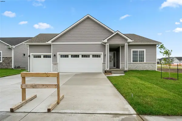 3827 NW Reinhart Drive, Ankeny, IA 50023
