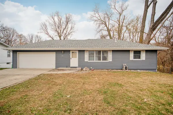 1830 Center Street, West Des Moines, IA 50265