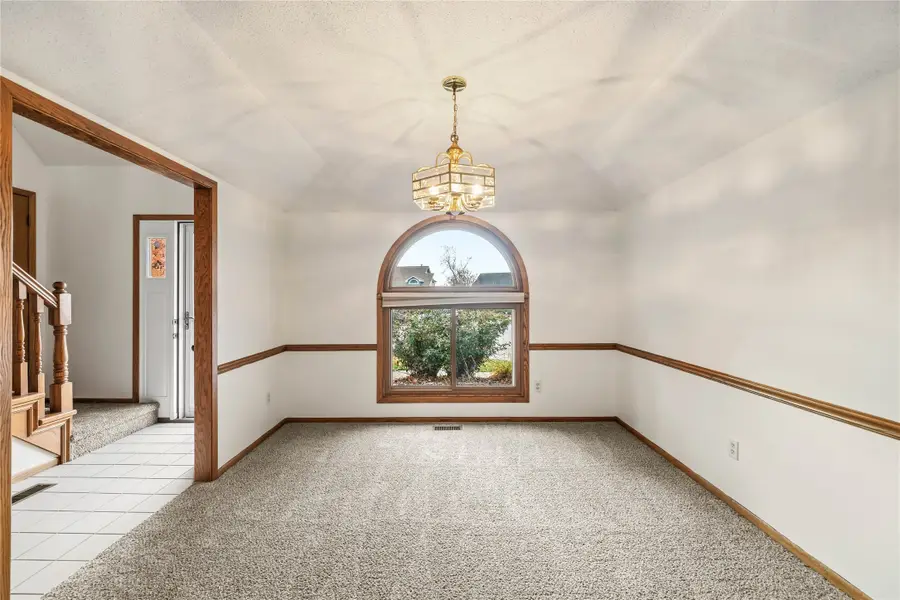 4406 99th Street, Urbandale, IA 50322 - Image #3