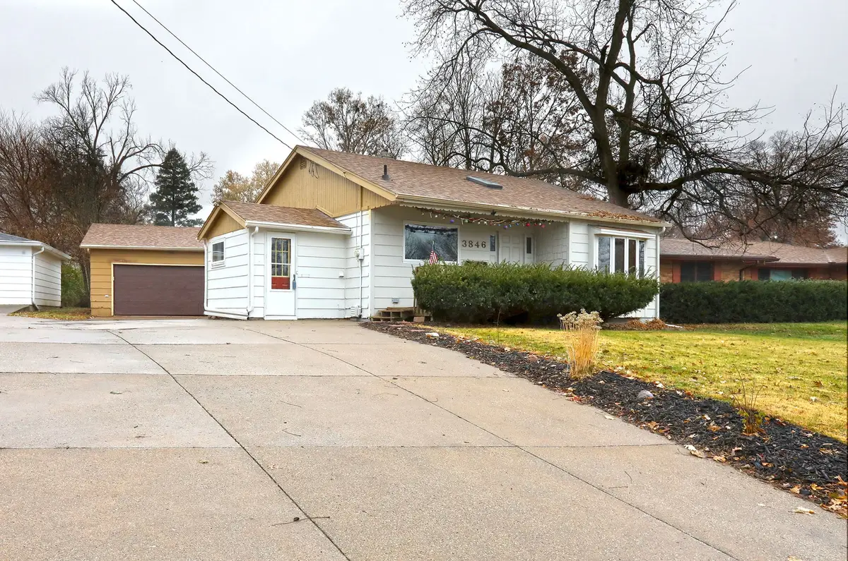 3846 Lower Beaver Road, Des Moines, IA 50310 - Image #1