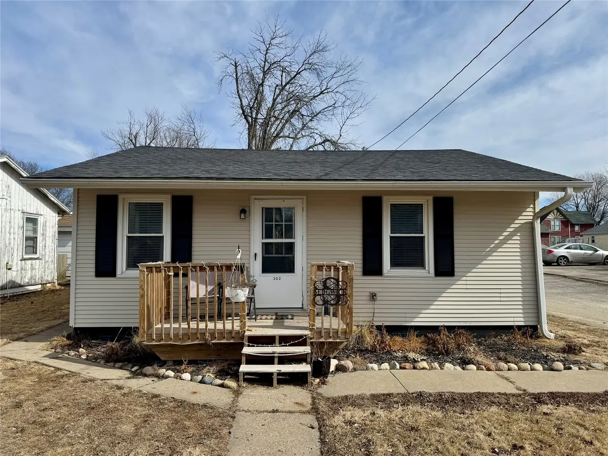 302 Columbus Street N, Pleasantville, IA 50225 - Image #1