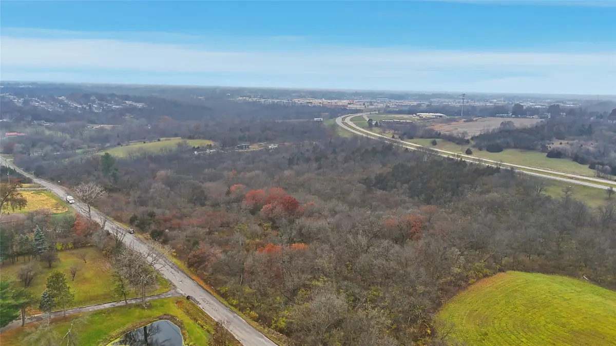 1670 E County Line Road, Des Moines, IA 50320 - Image #1