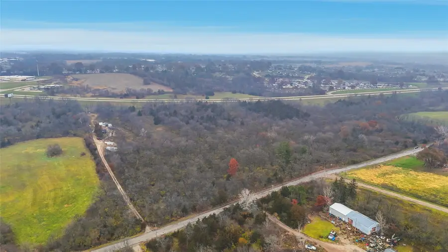 1670 E County Line Road, Des Moines, IA 50320 - Image #2