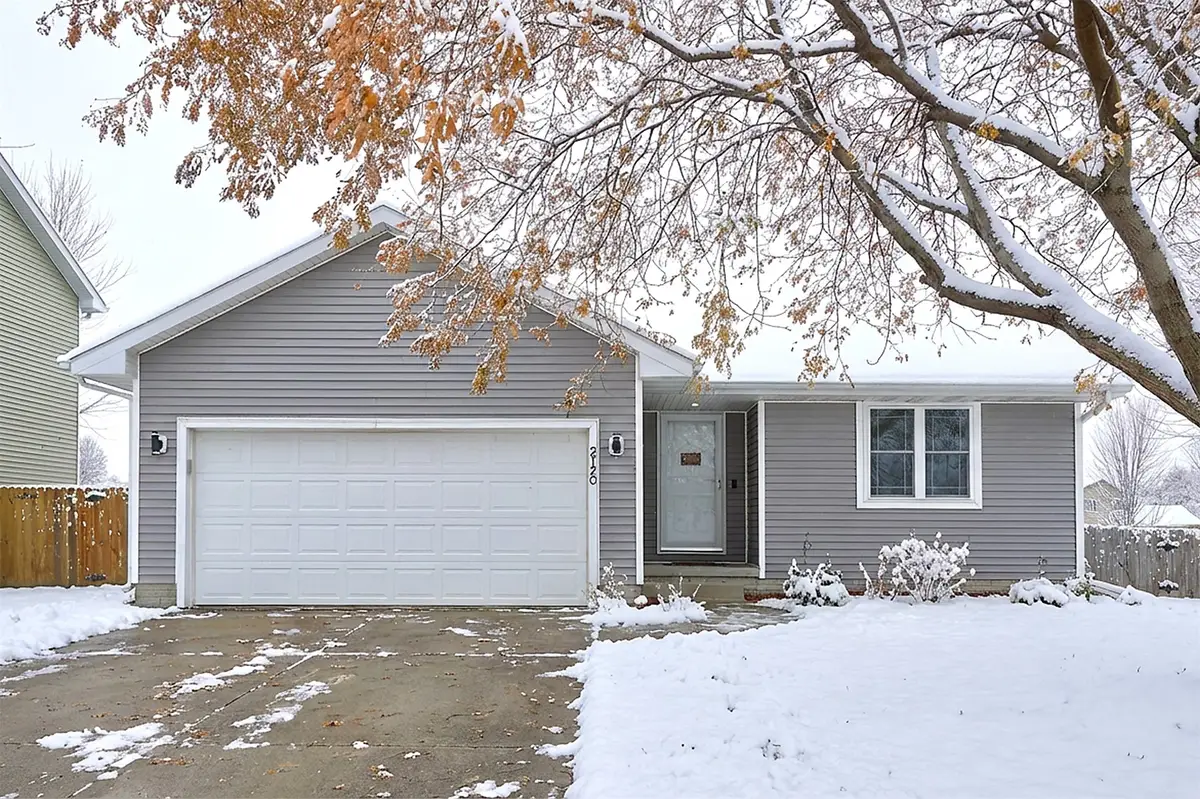 2120 SE Prairie Creek Drive, Waukee, IA 50263 - Image #1