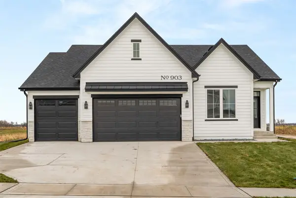 903 Spruce Avenue, Norwalk, IA 50211