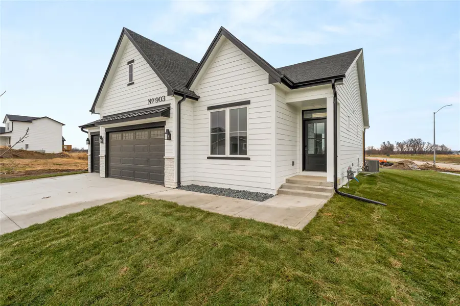 903 Spruce Avenue, Norwalk, IA 50211 - Image #2