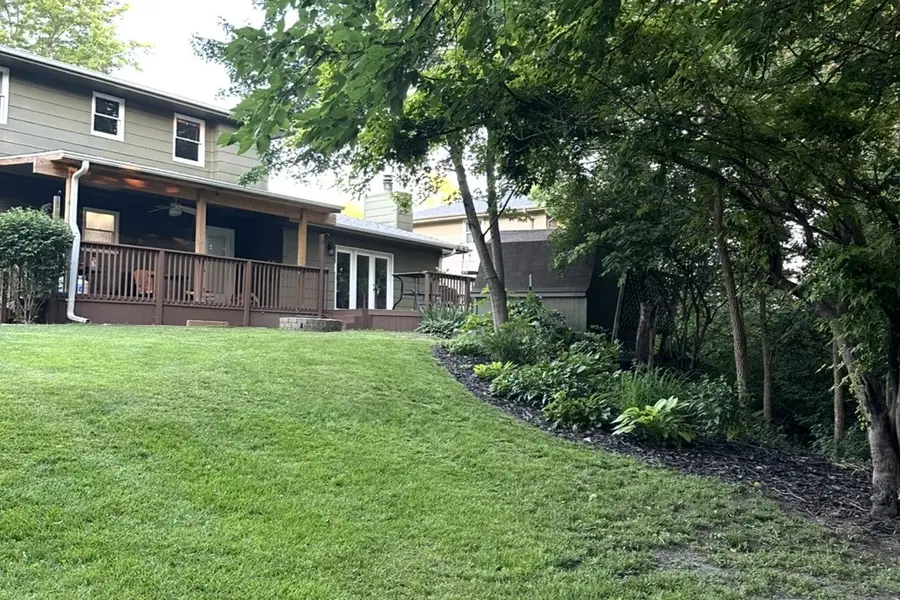 1622 NW 109th Street, Clive, IA 50325 - Image #2