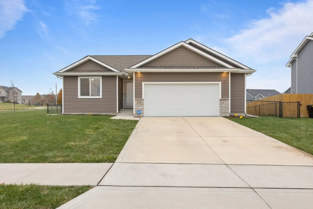232 NW Pike Circle, Waukee, IA 50263 - Image #1