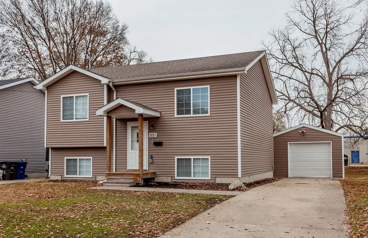 1821 E 25th Street, Des Moines, IA 50317 - Image #1